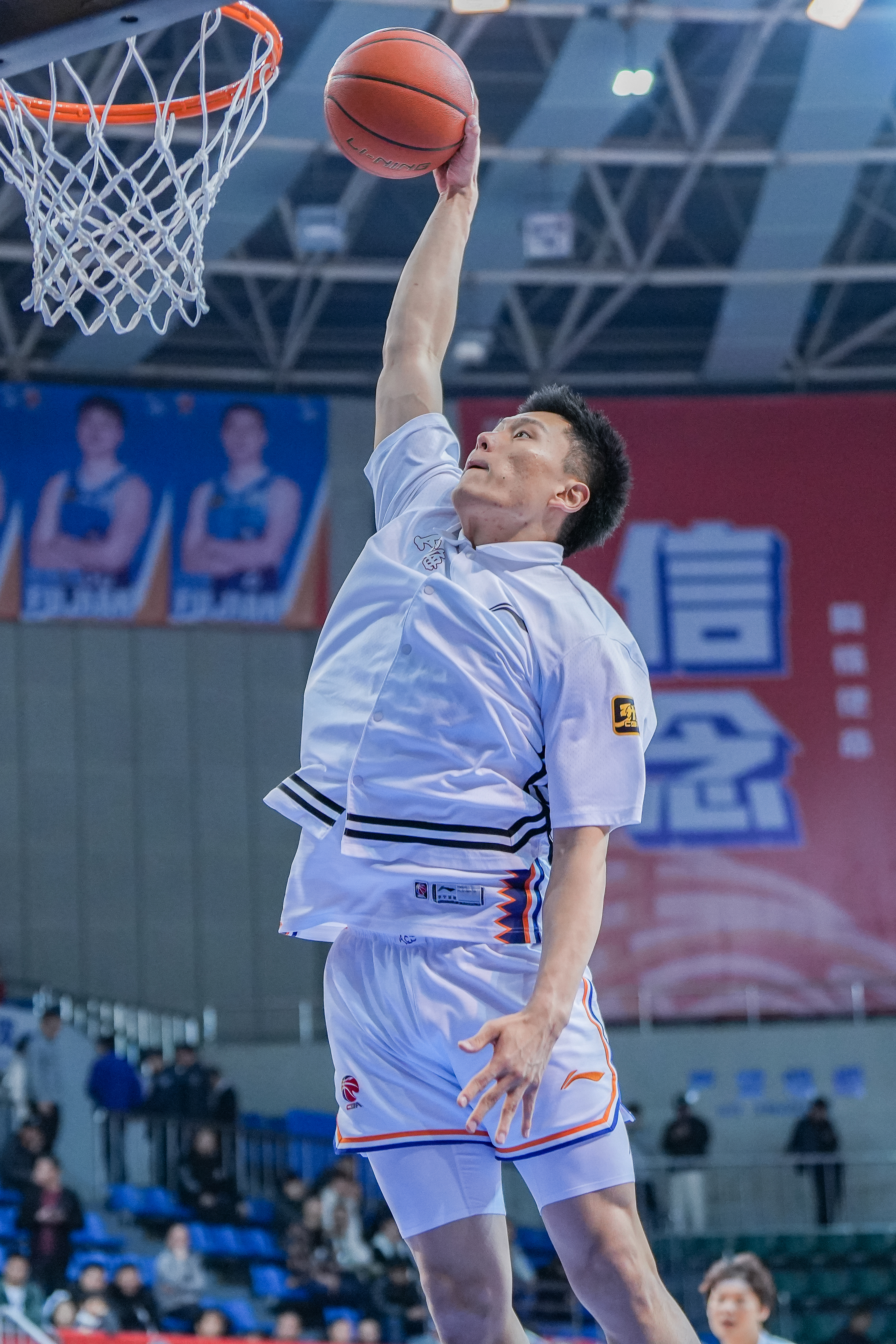 持續(xù)漲球！上海男籃“李花”組合—李弘權(quán)、李添榮